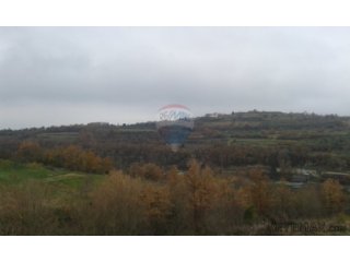 Momjan, lijepo građevinsko zemljište otvorenog pogleda