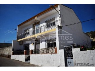NEW & EXCLUSIVE LISTING WITH VOSS HOMES - A large 2..