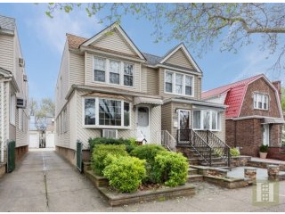 3 bedroom Town House For Sale: 6933..