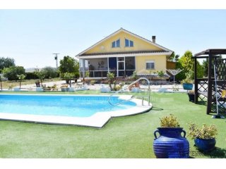 RESERVED - Large 250m2 detached 3 Bed 2 Bath Villa with a..