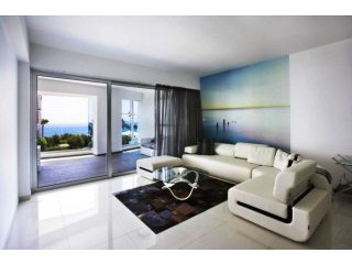 Luxury And Modern Three Bedroom..
