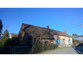 In little hamlet with 1352 m2 attached..