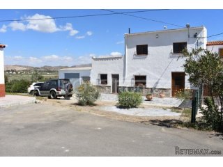 A lovingly and quality renovated edge of village house of..
