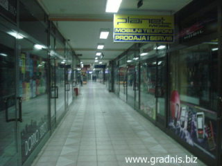 Prodajem lokal u centru Nisa