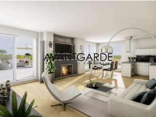 Spacious top floor apartment