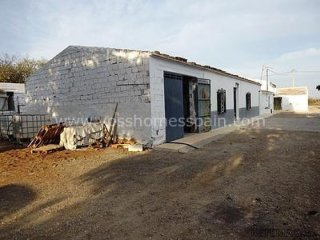 Two large cortijos in a beautiful countryside setting with..