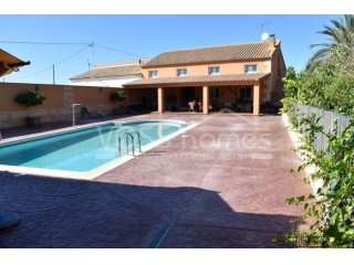 A traditional 2 bedroom (could be 4 or 5), 2.5 bathroom..