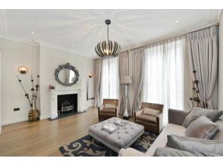 3 Bedrooms - Property - London - For..