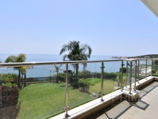 5 Bedrooms - Townhouse - Limassol - For..