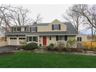 5 bedroom House For Sale: 765 Soundview..