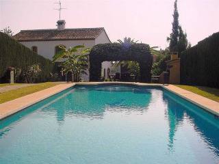 4 Bedrooms - Villa - Malaga - For Sale