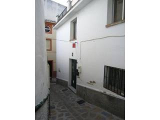 Townhouse, Alozaina