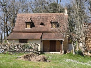 Charming Country Farmhouse To Renovated..