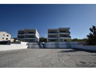 Dva apartmana u novogradnji ! Malinska!