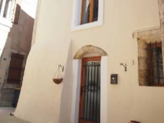 Renovated And Furnished Village House..