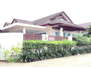 The Happy Place - Modern 2-Bedroom..