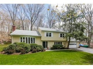3 bedroom Residence For Sale: Armonk..