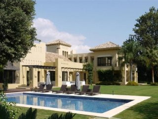 5 Bedroom Villa For Sale In Guadalmina..