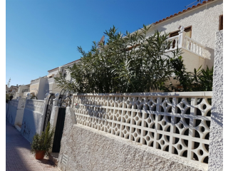 2 Bedrooms - Villa - Alicante - For Sale