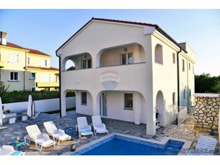 MALINSKA-kuća za investiciju