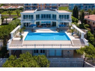 Luksuzna vila prvi red do mora ! Umag Crveni Vrh.