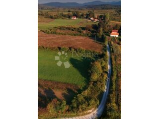 Pašnjaci i oranice u Latinu, općina Plaški