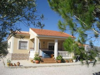 Villa for sale in Hondon de los Frailes..