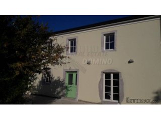 Renovirana kuća sa okućnicom od 1068m2! Otok Krk!