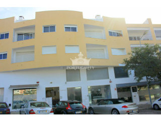 Spacious T3 Apartment In The Center Of..