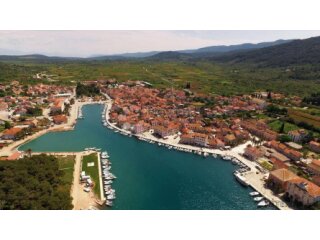 GRAĐEVINSKO ZEMLJIŠTE STARI GRAD HVAR