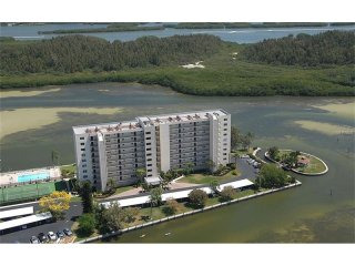 1 bedroom Town House For Sale: 9397..