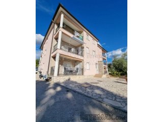 Lijepi prizemni apartman! Otok Krk!