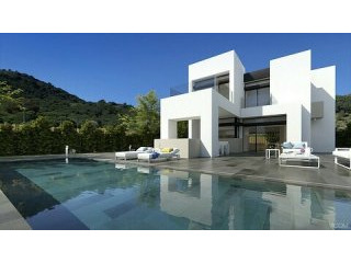 4 Bedroom Luxury Detached Villa on the..