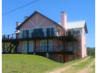 5 Bedroom House - For Rent - Montoya