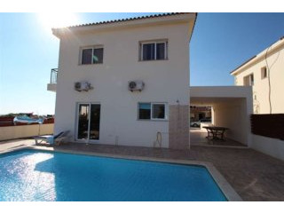 House Detached - For Sale - 3 Bedrooms