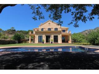 Villa for sale in Marbella Club Golf..