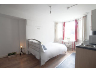 Studio near West Kensington station