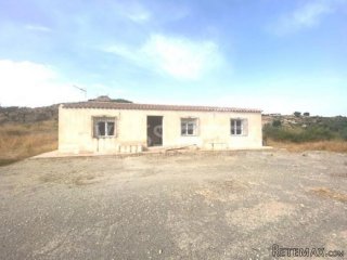 NEW LISTING - Great country property of 72m² built on a..