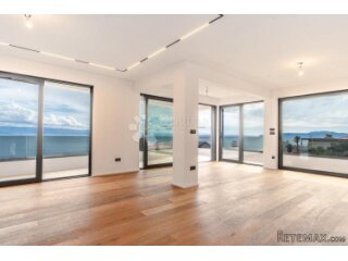 5★ LOVRAN – 335 m² UKUPNO! Stan 124 m² + natkrivena terasa 4
