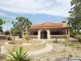 Impressive country house for sale near Huercal-Overa..