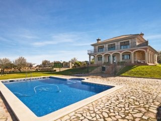 Excellent Country Estate With Superb..