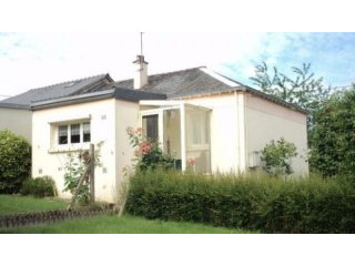 Traditional stonebuilt house, 85,600 €