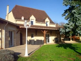 Charming House with Pool on Half an Acre