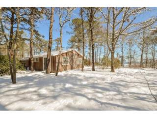 3 bedroom Property For Sale: Lowell..