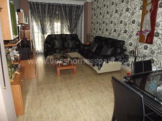 Large ground floor apartment in Huércal-Overa town. 3..