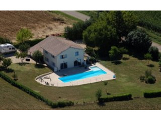 A Pretty 4 Bedroomed Property On The..