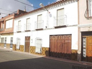 REDUCED!!! A large 2 storey 5 bed, 1 bath village house..