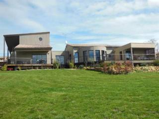 5 bedroom Villa For Sale: 79000 NIORT