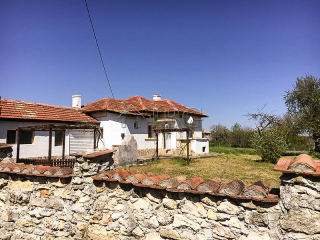 Renovated house with 3 bedrooms, 2..