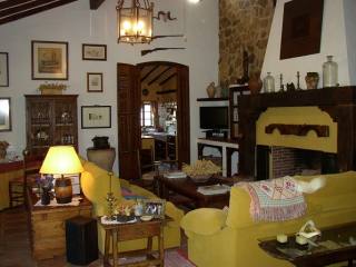Villa - A stunning luxury country..